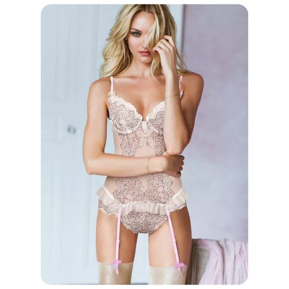 Victoria's Secret Other - Victoria’s Secret Chantilly Lace Underwire Boning Corset Lingerie sz 36C